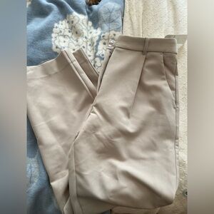 Abercrombie & Fitch Beige Pleated trouser